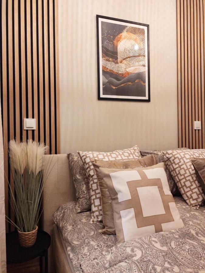 Day & Night By Cooee Apartments Varsóvia Exterior foto